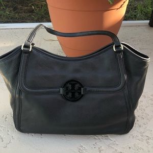 Beautiful Tory Burch bag!